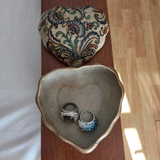 Guarda jóias em coração Vintage