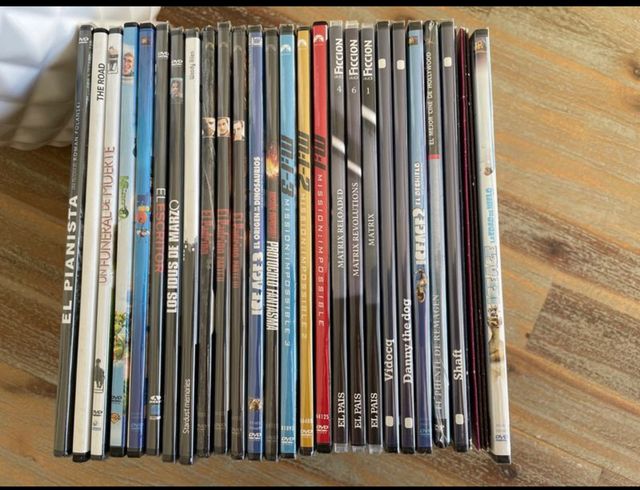 28 peliculas dvd por 15 euros