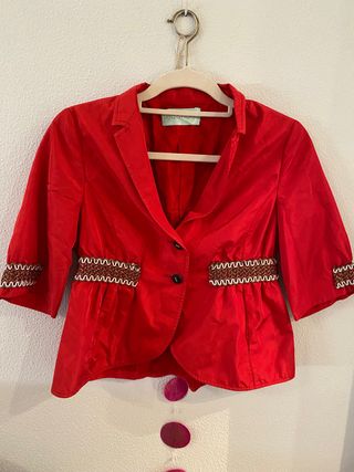 chaqueta roja fiesta 