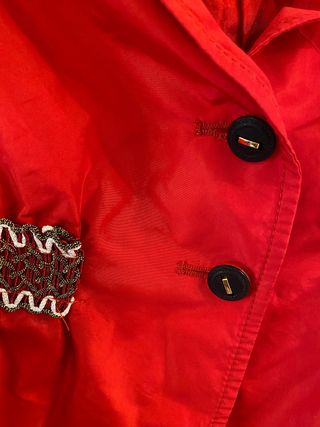 chaqueta roja fiesta 