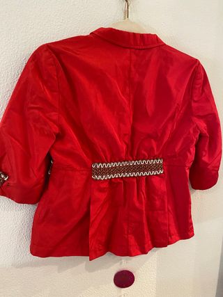 chaqueta roja fiesta 