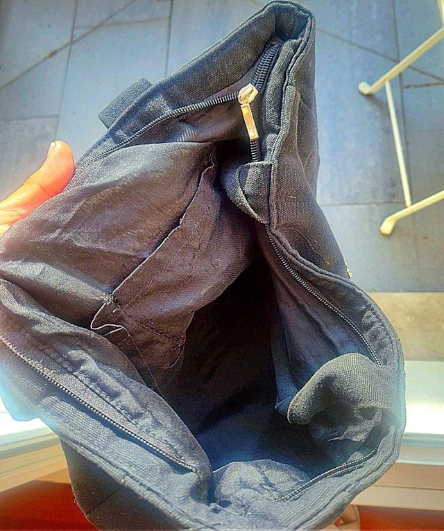 Bolso negro de loneta