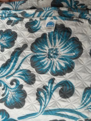 cabecero ropa de cama.