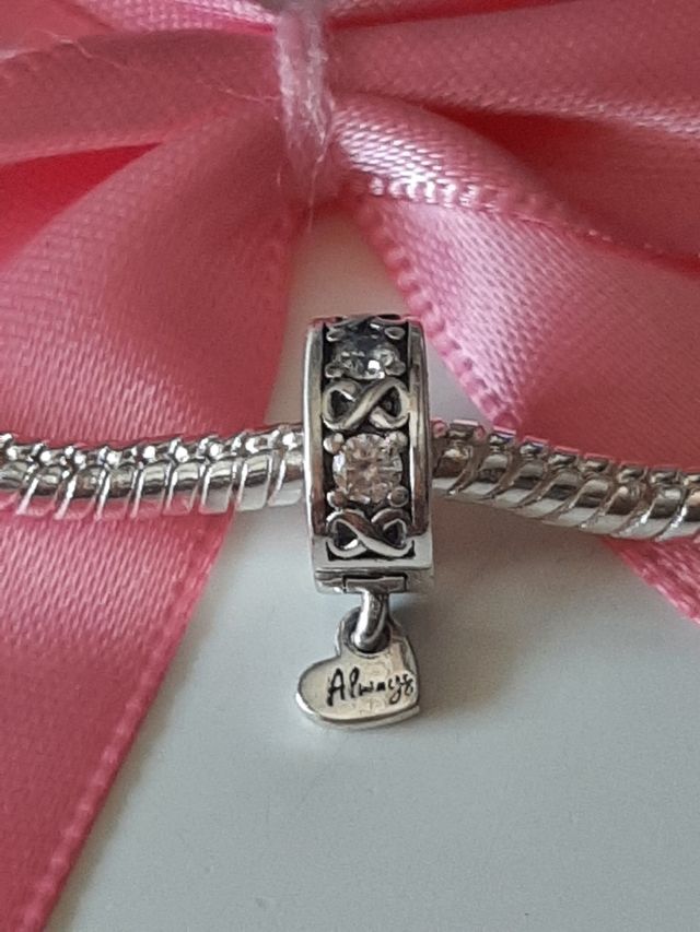 Charm clip en plata de ley S 925.