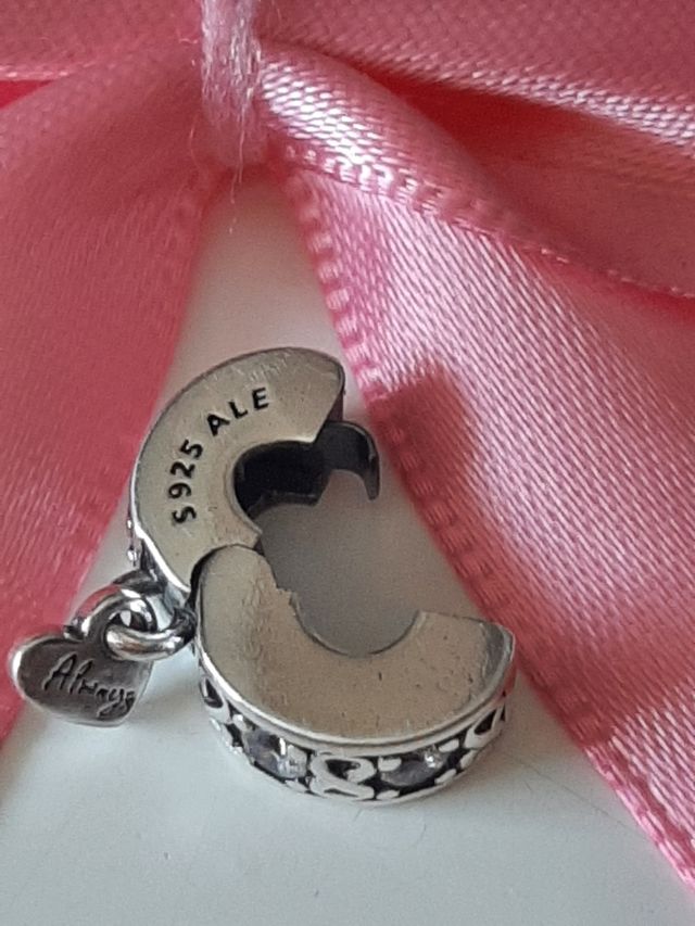 Charm clip en plata de ley S 925.