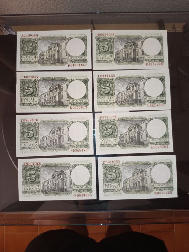 LOTTO DI VECCHIE BANCONOTE DA CINQUE PESETA. 1954