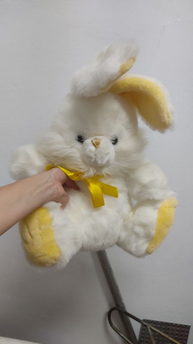 Peluche conejo blanco