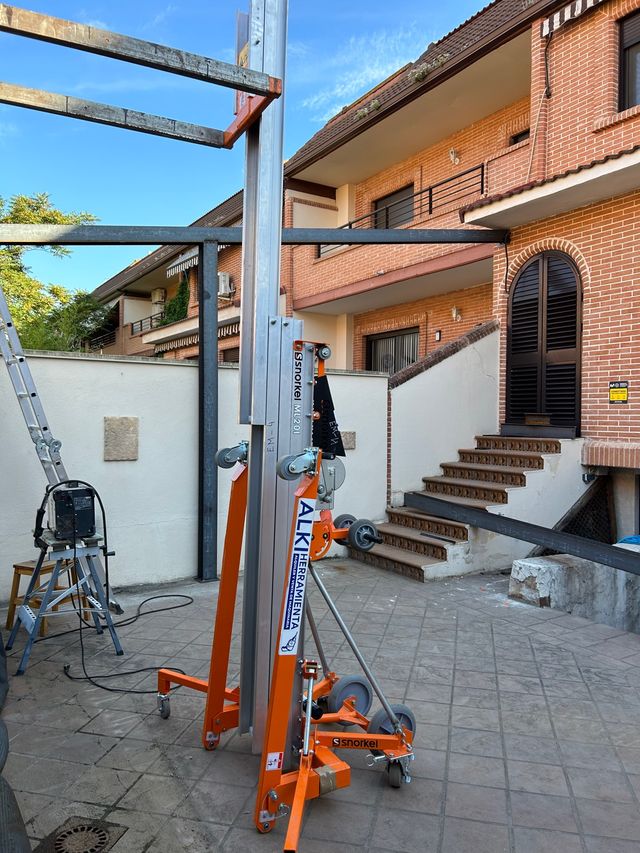 Ristrutturazioni del portico in metallo