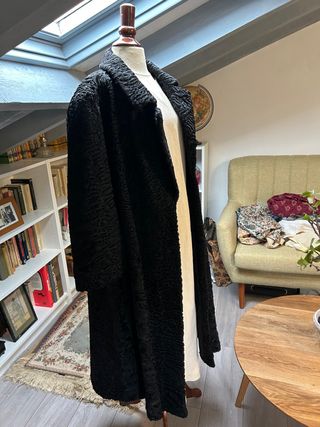 Abrigo de astracan. Pieza de colección.
