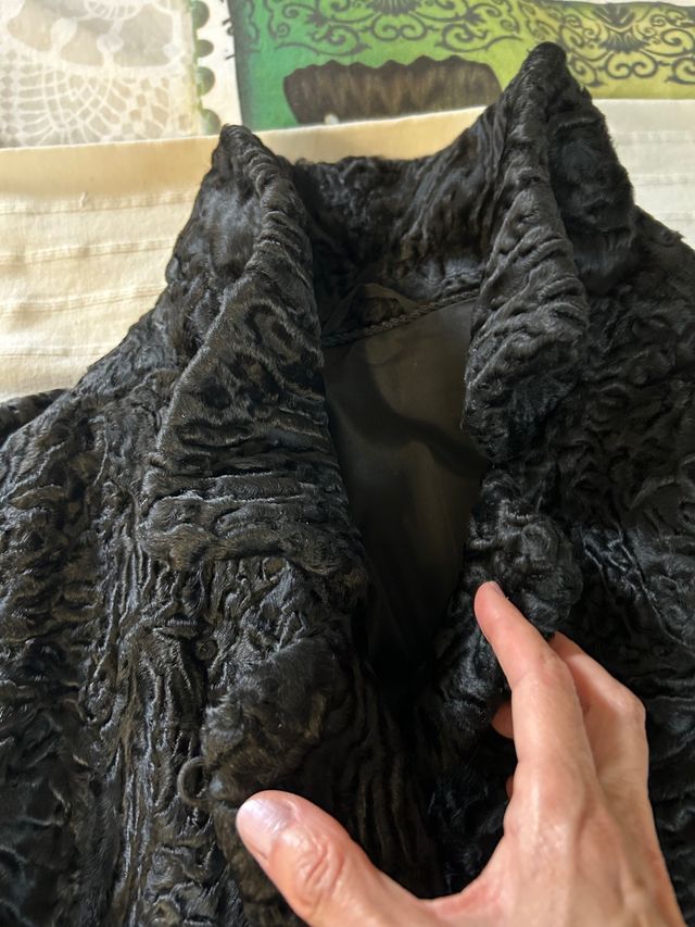 Abrigo de astracan. Pieza de colección.