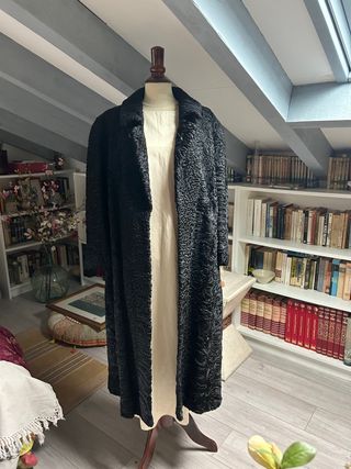 Abrigo de astracan. Pieza de colección.