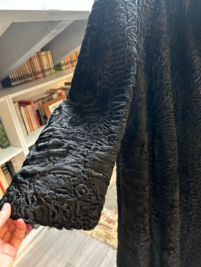 Abrigo de astracan. Pieza de colección.