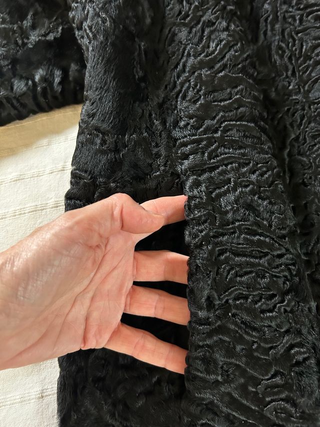 Abrigo de astracan. Pieza de colección.