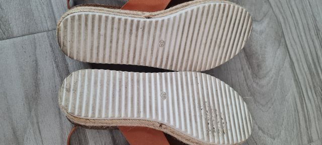 Sandalia Mustang cuero marrón