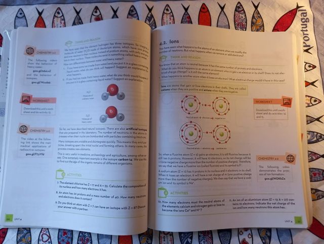 Physics and Chemistry. 9788448608842