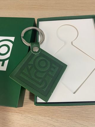 Llavero lacoste piel