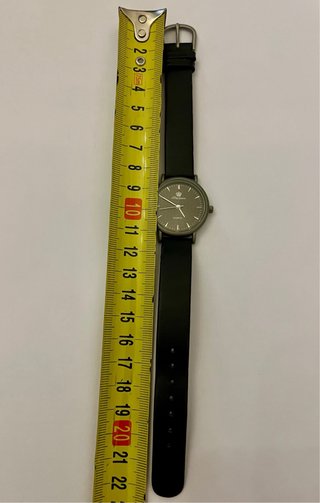 Reloj Stainless Steel Quartz negro cristal perfect