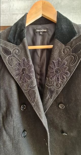 Chaqueta vaquera negra t/42  Pedro del Hierro bord