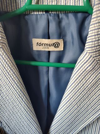 Americana talla38. Marca fórmula Joven