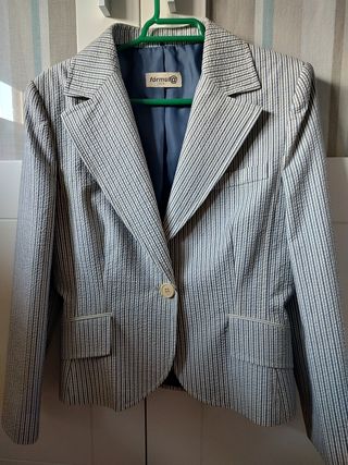 Americana talla38. Marca fórmula Joven