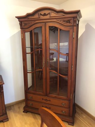 comedor de pino macizo provenzal ( negociable)