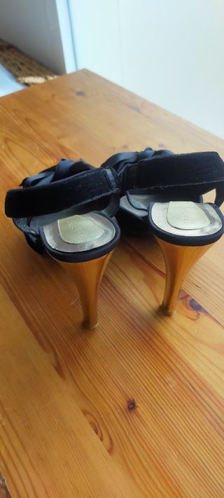 SANDALIAS NEGRAS MAGRIT