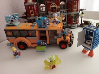 Lego hidden side