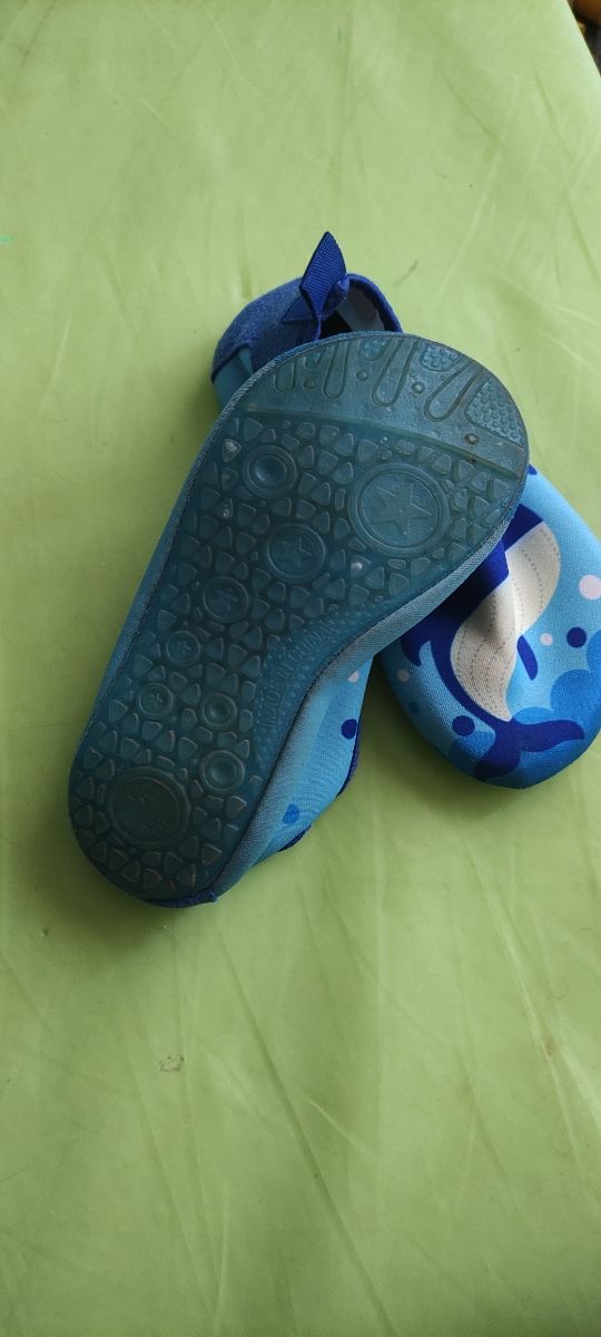 Escarpines número 24 -25