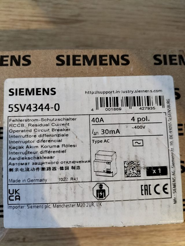 INTERRUPTOR GENERAL SIEMENS 40A 30mA 4pol. 400V.