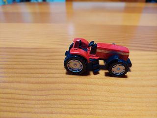 Tractor de juguete