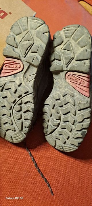 Botas de montaña niño