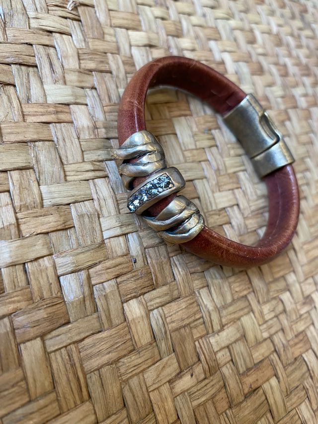 Pulsera de cuero