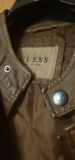 Cazadora Guess . nueva