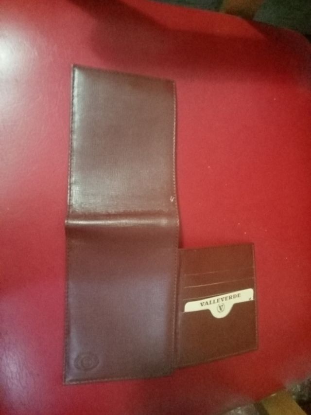 Billetera de piel Valleverde