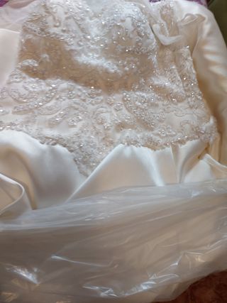 Vendo vestido de novia.