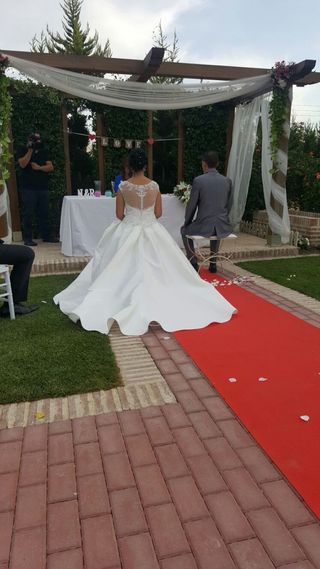 Vendo vestido de novia.