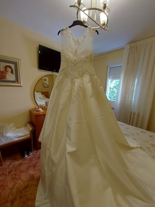 Vendo vestido de novia.