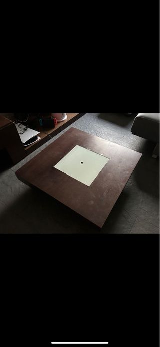 Mesa salon cuadrada (la vendo x cambio mobiliario)