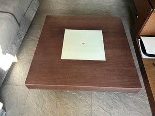 Mesa salon cuadrada (la vendo x cambio mobiliario)