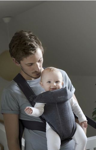 Mochila portabebe Babybjörn mini sin estrenar
