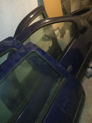 Puerta Dacia Logan