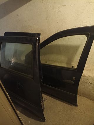 Puerta Dacia Logan