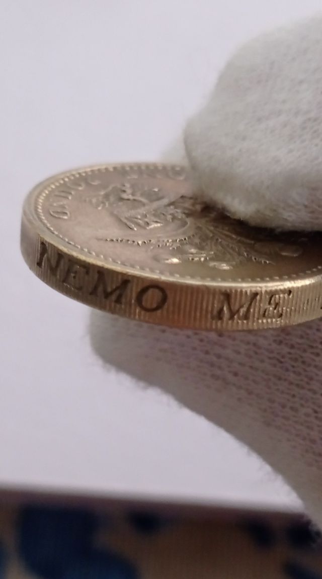 one pound una libra 1984 error leyenda