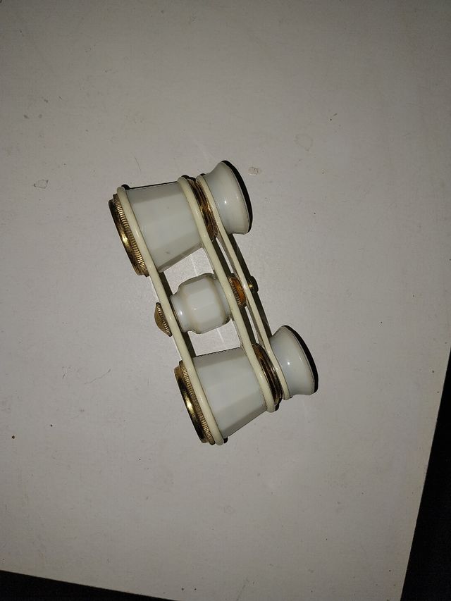 Binocoli dell'anno sovietico 1960