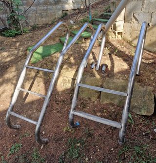 Escalera inoxidable piscina