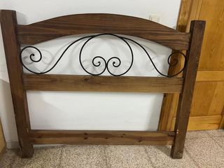 Cabecero cama 135cm y somier con patas