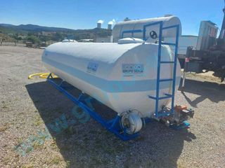 DEPOSITO DE 12000 LITROS PARA TRANSPORTE DE AGUA