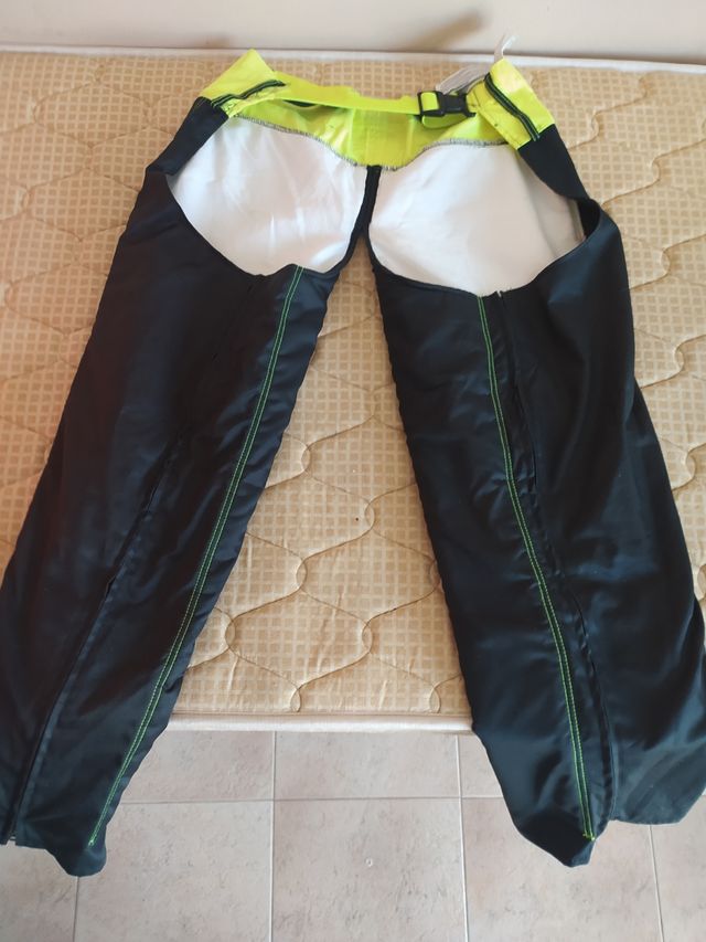 Chaqueta y pantalon Anticorte