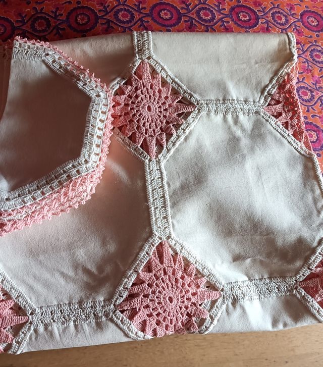 Mantelería echa toda a mano