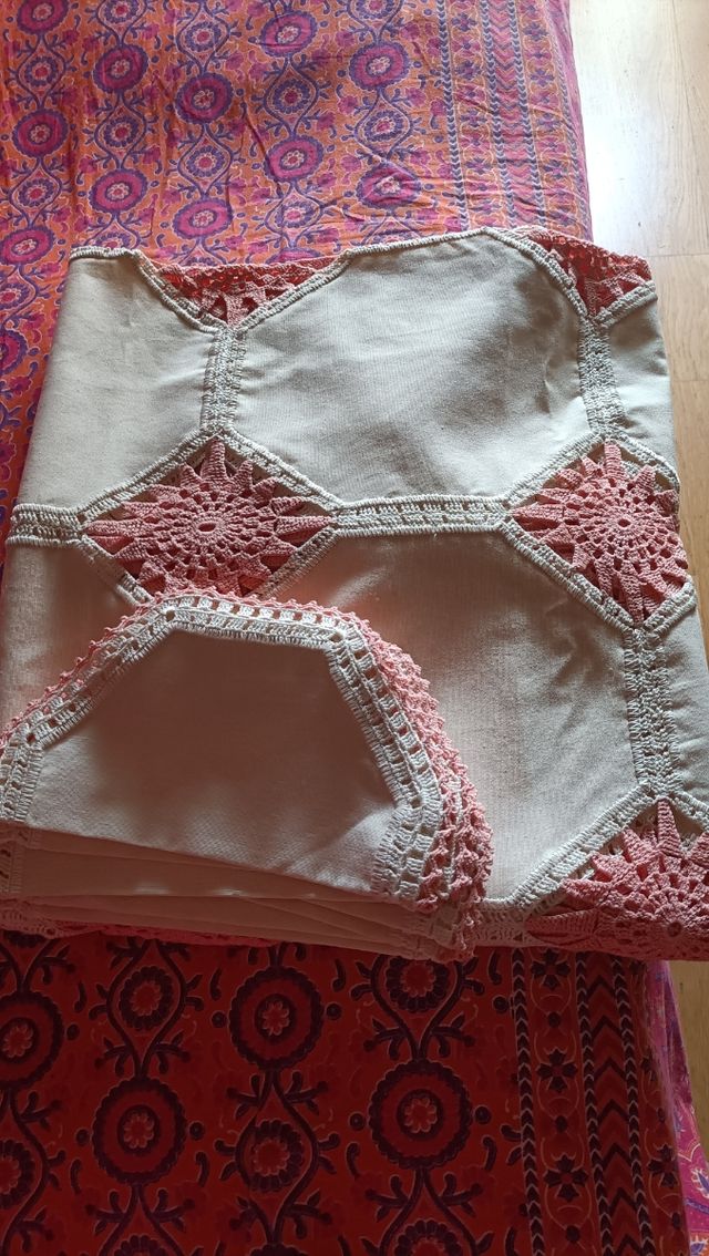 Mantelería echa toda a mano